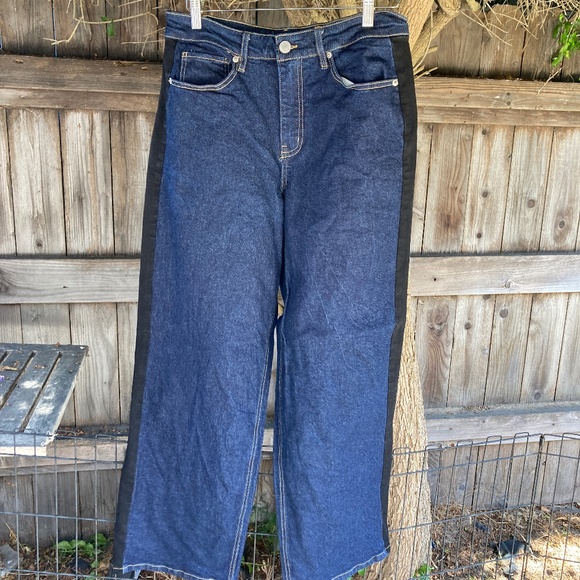 F21 Wide Leg Blue with Black Denim Jeans - Picture 1 of 6